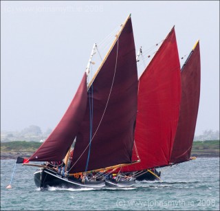 galway-hooker-carraroe.jpg